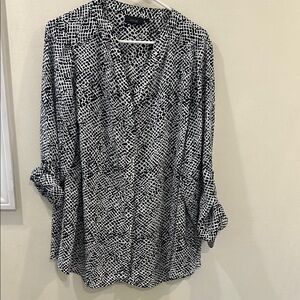 Apt 9, Black and White Patterned Women's Top